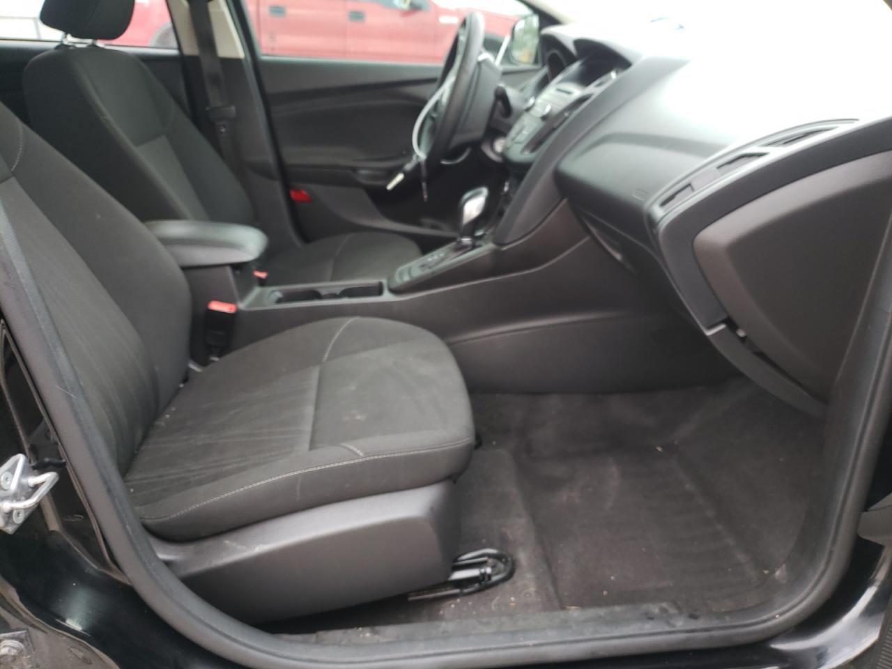 Photo 5 from auction – 2017 FORD FOCUS SE with VIN 1FADP3FE6HL341341