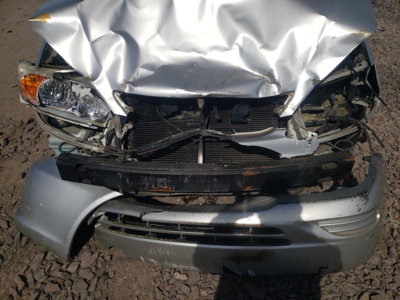 Photo 9 from auction – 2002 TOYOTA CAMRY LE with VIN 4T1BE32K72U073965