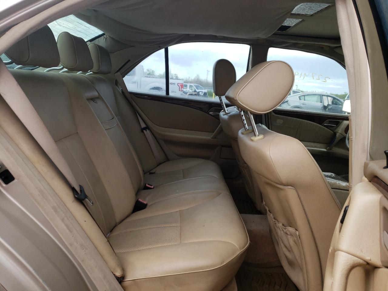 Photo 6 from auction – 1999 MERCEDES-BENZ E 320 with VIN WDBJF65H7XA894456