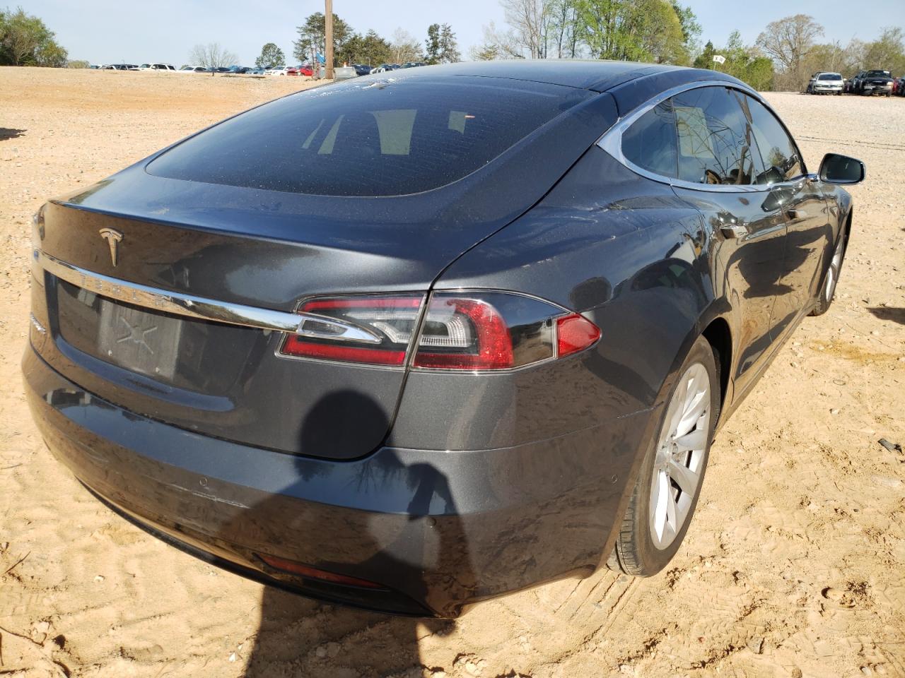 Photo 4 from auction – 2016 TESLA MODEL S with VIN 5YJSA1E2XGF139103