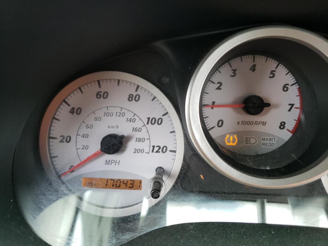 Photo 8 from auction – 2004 TOYOTA RAV4 with VIN JTEGD20V940022283