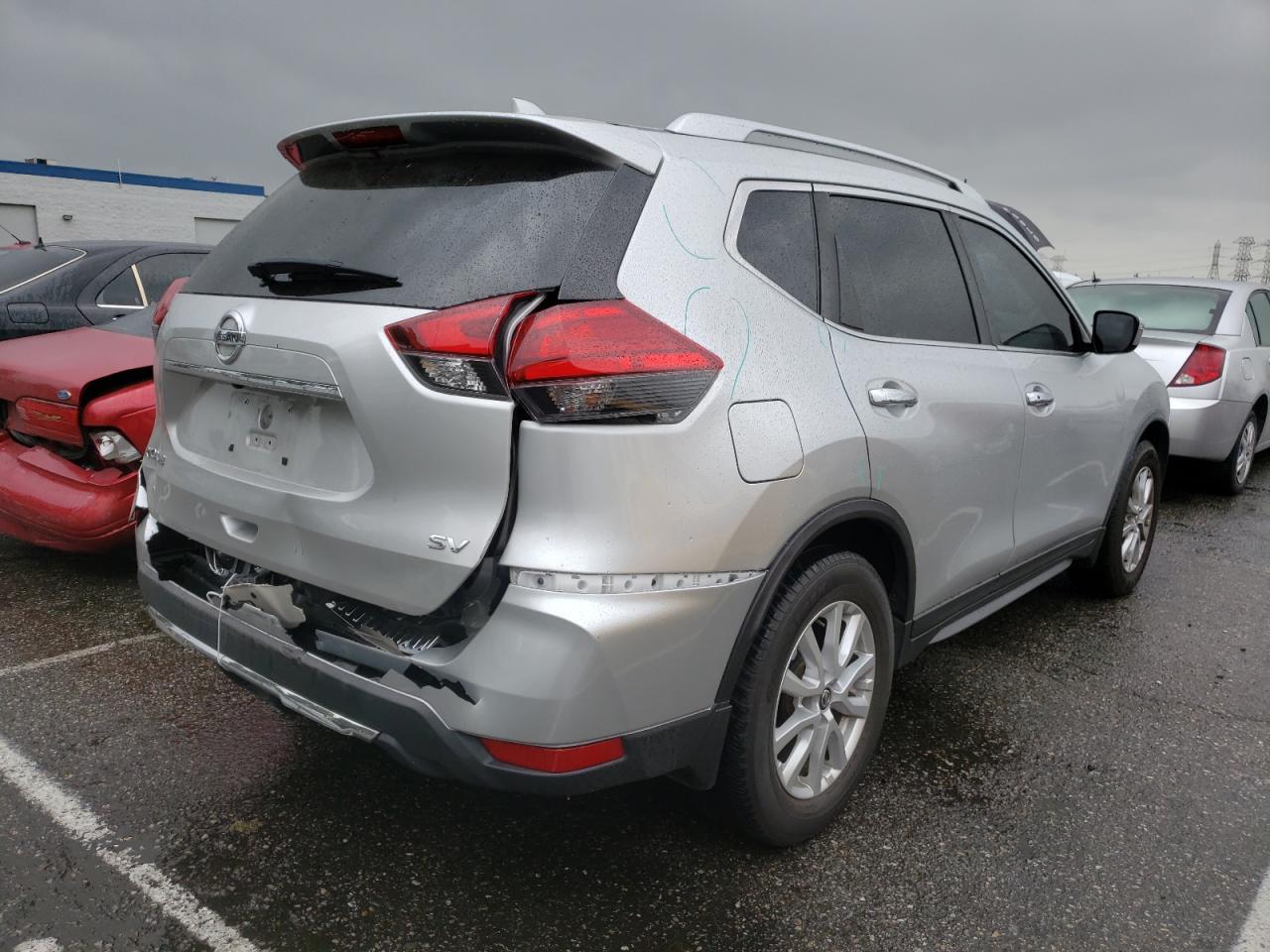 Photo 4 from auction – 2017 NISSAN ROGUE S with VIN JN8AT2MT0HW397489