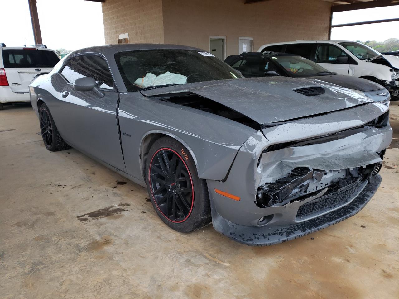 DODGE CHALLENGER 2019 with VIN 2C3CDZBT9KH708683 - Photo from auction