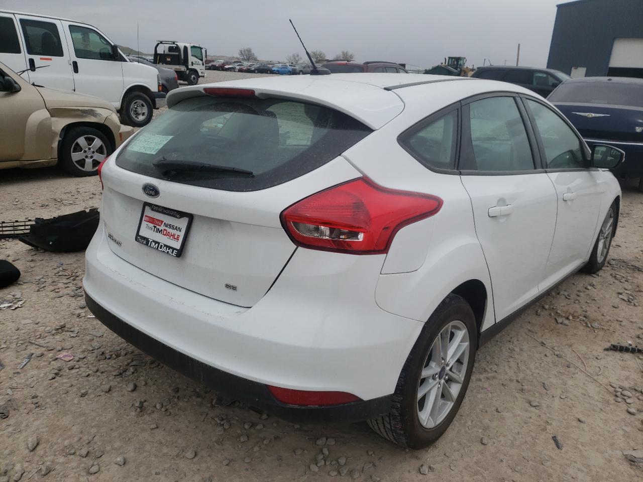 Photo 4 from auction – 2017 FORD FOCUS SE with VIN 1FADP3K26HL285929