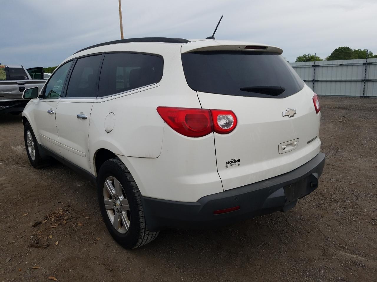 Photo 3 from auction – 2012 CHEVROLET TRAVERSE L with VIN 1GNKRGED3CJ363353