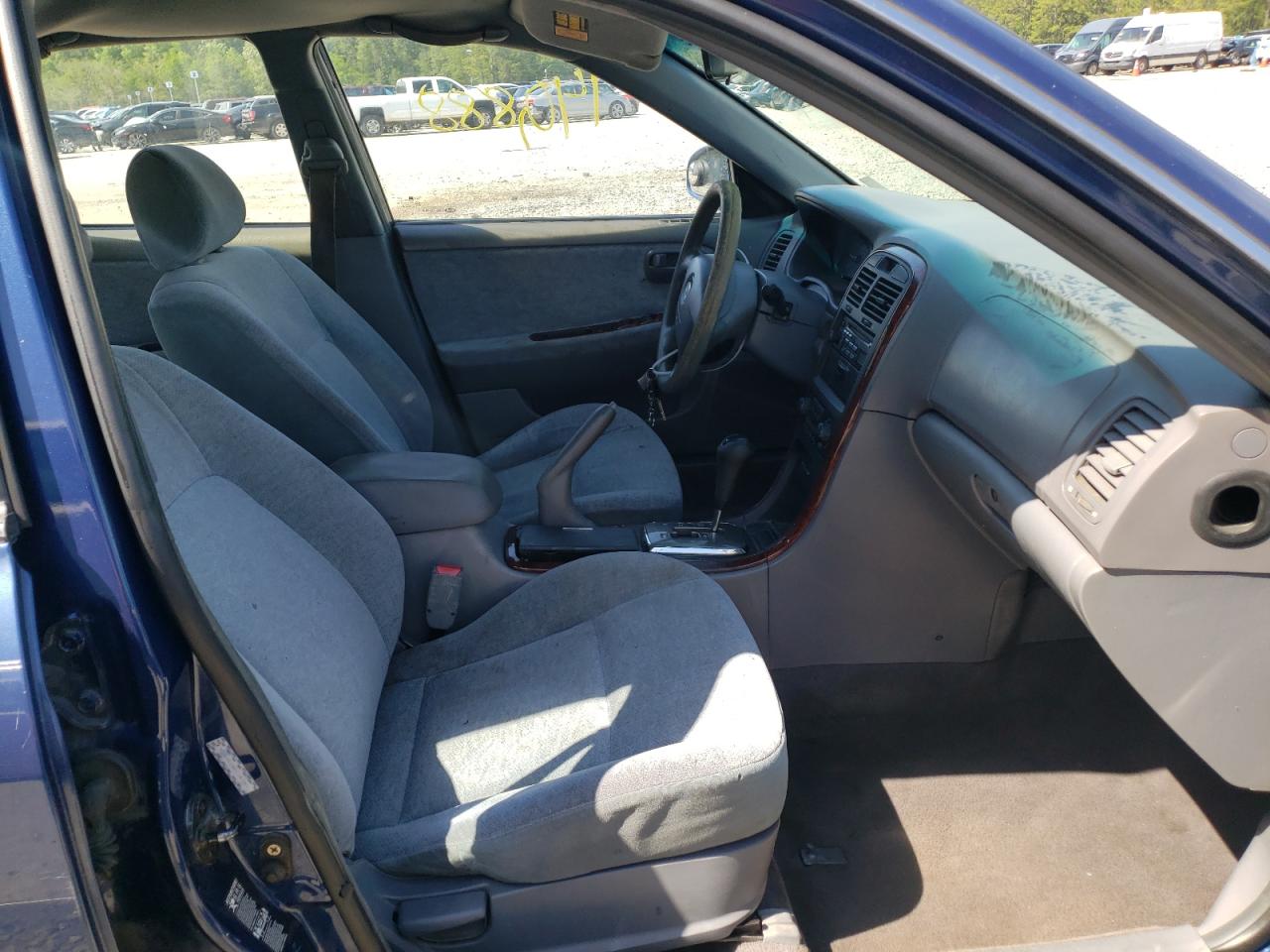 Фото 5 с аукциона – 2004 KIA OPTIMA LX с VIN KNAGD128045265504