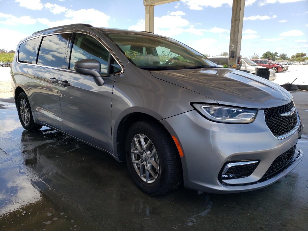 CHRYSLER PACIFICA T 2021 with VIN 2C4RC1FG3MR553357 - Photo from auction
