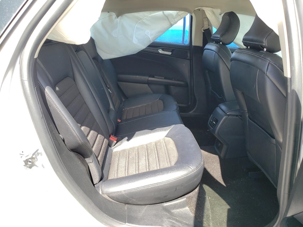 Photo 6 from auction – 2018 FORD FUSION SE with VIN 3FA6P0HD2JR148557