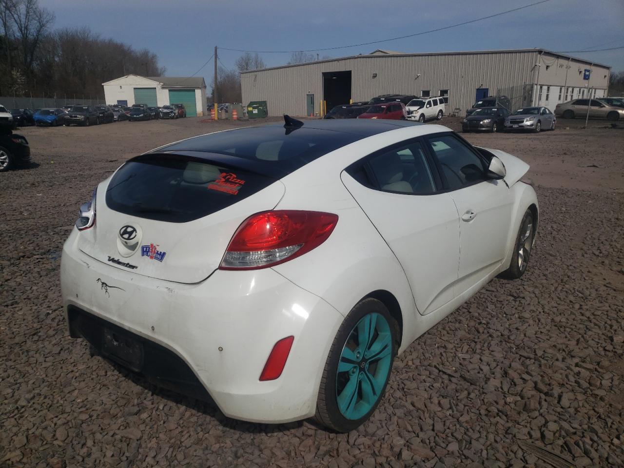 Photo 4 from auction – 2013 HYUNDAI VELOSTER with VIN KMHTC6AD0DU165422