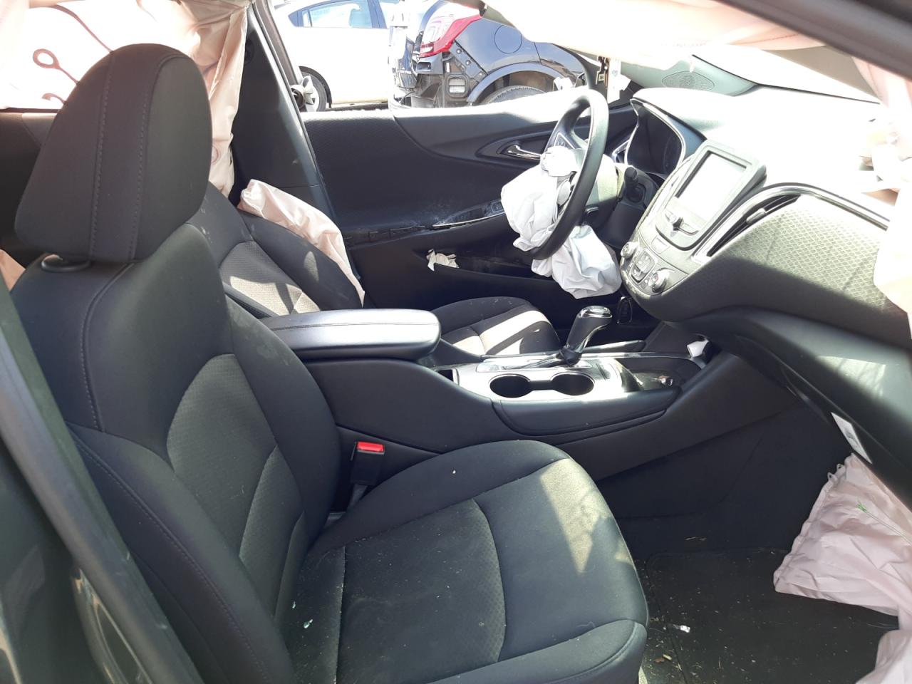 Photo 5 from auction – 2016 CHEVROLET MALIBU LT with VIN 1G1ZE5ST7GF243995