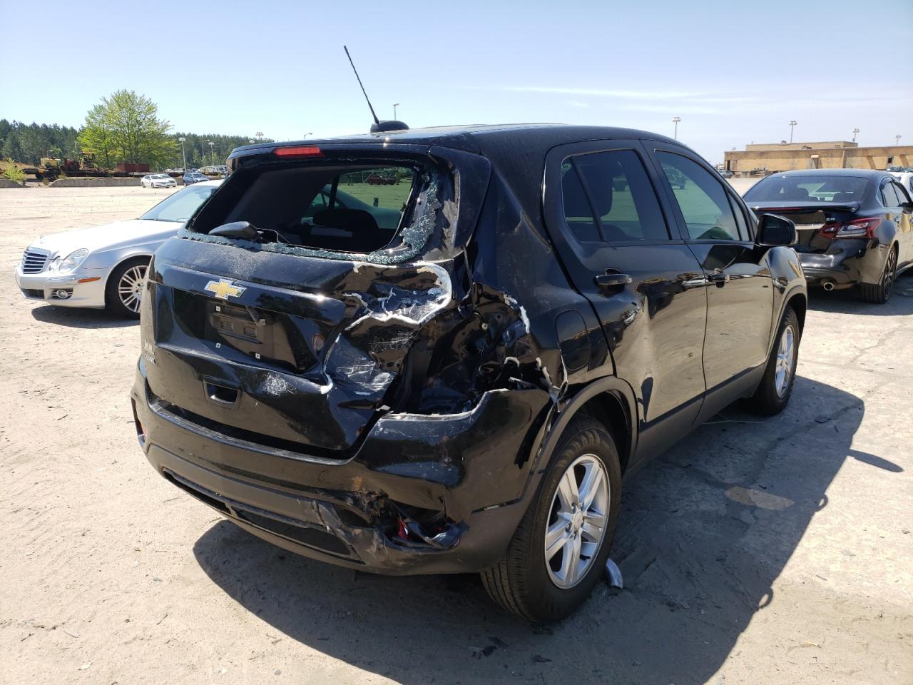 Photo 4 from auction – 2020 CHEVROLET TRAX LS with VIN 3GNCJKSB0LL197478