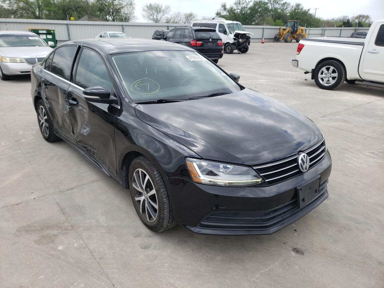 VOLKSWAGEN JETTA SE 2017 with VIN 3VWDB7AJ4HM281253 - Photo from auction