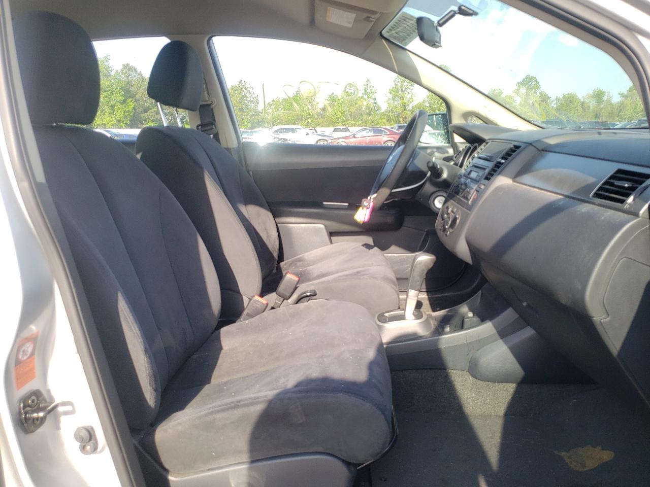 Photo 5 from auction – 2009 NISSAN VERSA S with VIN 3N1BC13E99L380004