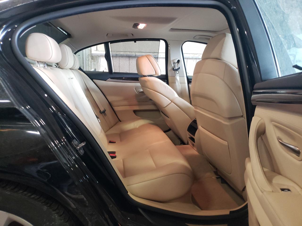 Photo 6 from auction – 2011 BMW 528 I with VIN WBAFR1C5XBC744572
