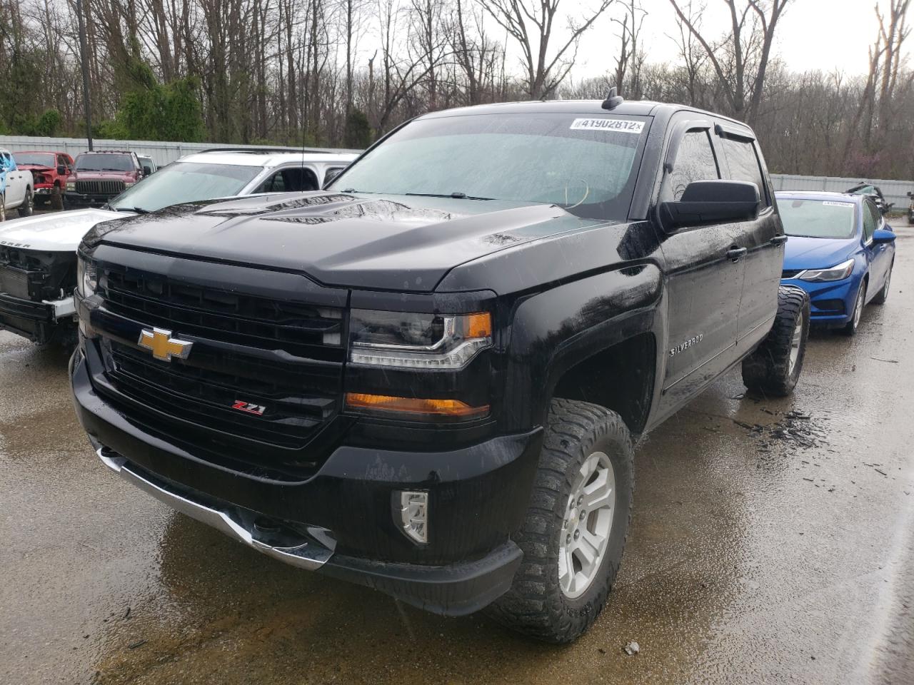 Photo 2 from auction – 2017 CHEVROLET SILVERADO with VIN 3GCUKRECXHG166004