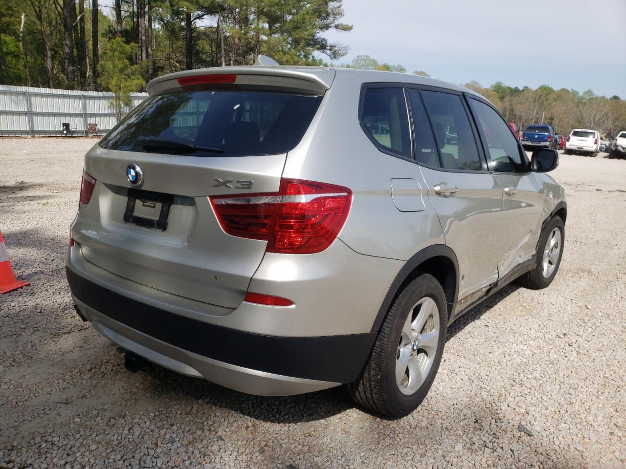 Photo 4 from auction – 2011 BMW X3 XDRIVE2 with VIN 5UXWX5C59BL711867