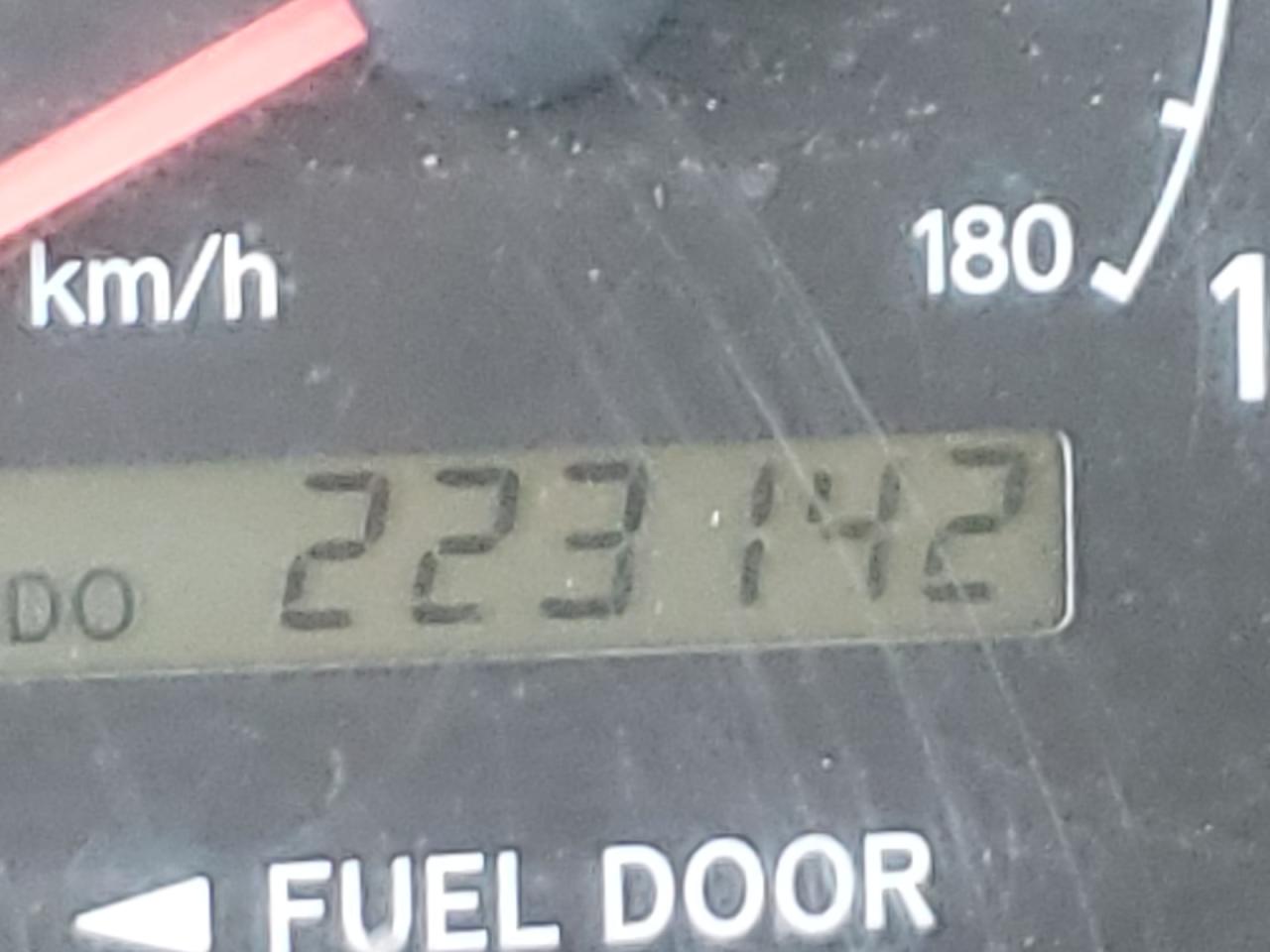 Photo 8 from auction – 2000 TOYOTA SIENNA LE with VIN 4T3ZF13C6YU290155