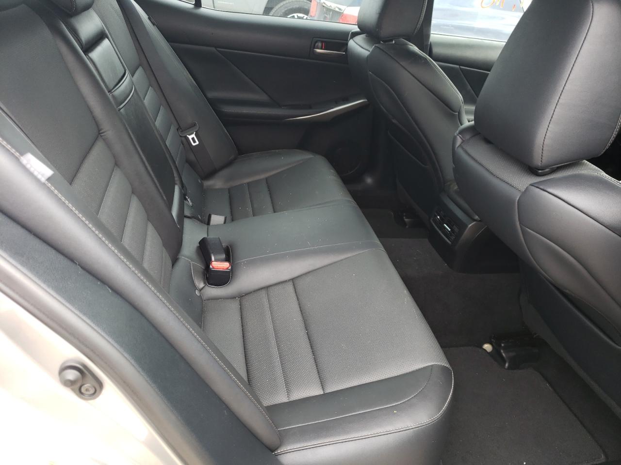 Photo 6 from auction – 2017 LEXUS IS 200T with VIN JTHBA1D25H5053541
