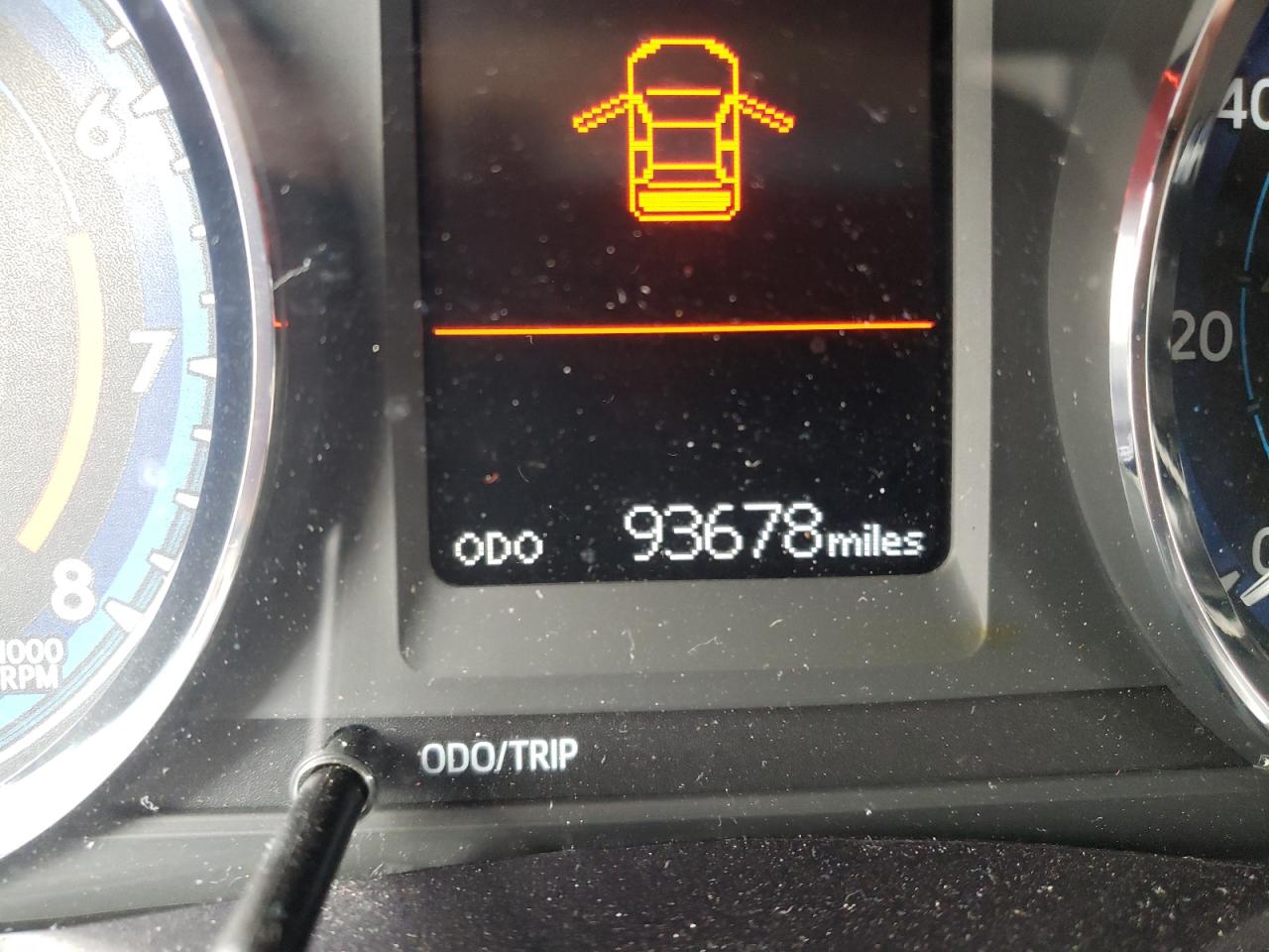 Photo 8 from auction – 2018 TOYOTA COROLLA L with VIN 5YFBURHEXJP752362