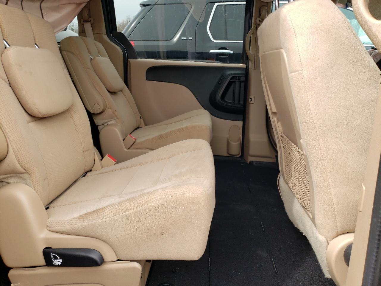 Photo 6 from auction – 2014 DODGE GRAND CARA with VIN 2C4RDGCG1ER220189