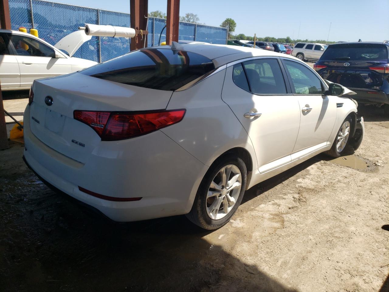 Photo 4 from auction – 2013 KIA OPTIMA EX with VIN 5XXGN4A70DG152903