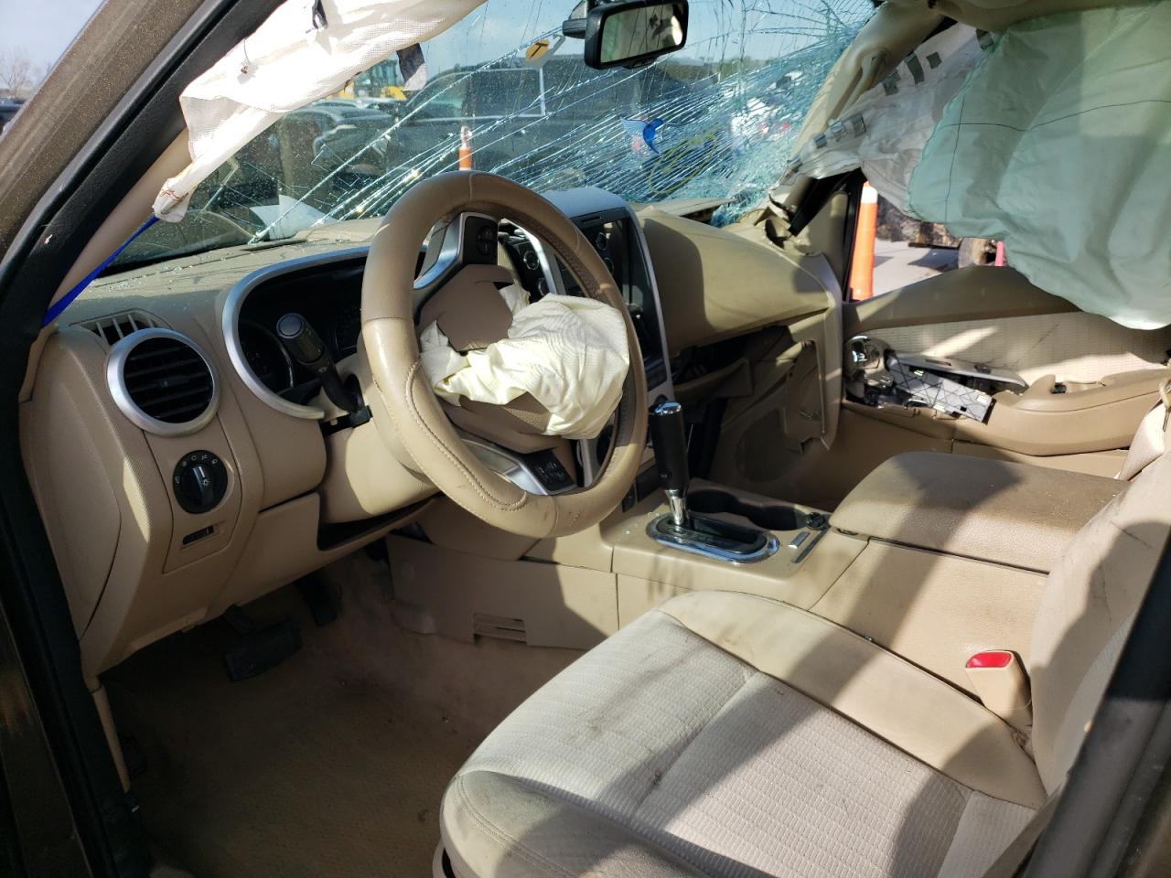 Photo 5 from auction – 2008 MERCURY MOUNTAINEE with VIN 4M2EU47E68UJ15381