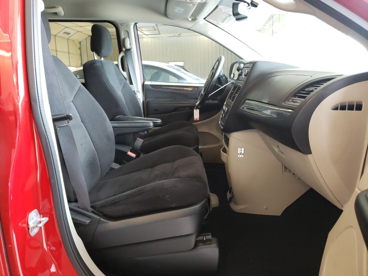 Photo 5 from auction – 2014 DODGE GRAND CARA with VIN 2C4RDGBGXER392688
