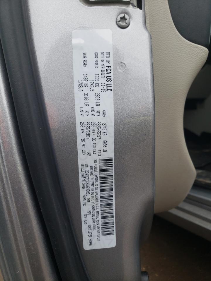 Photo 10 from auction – 2016 CHRYSLER TOWN & COU with VIN 2C4RC1CG6GR223091