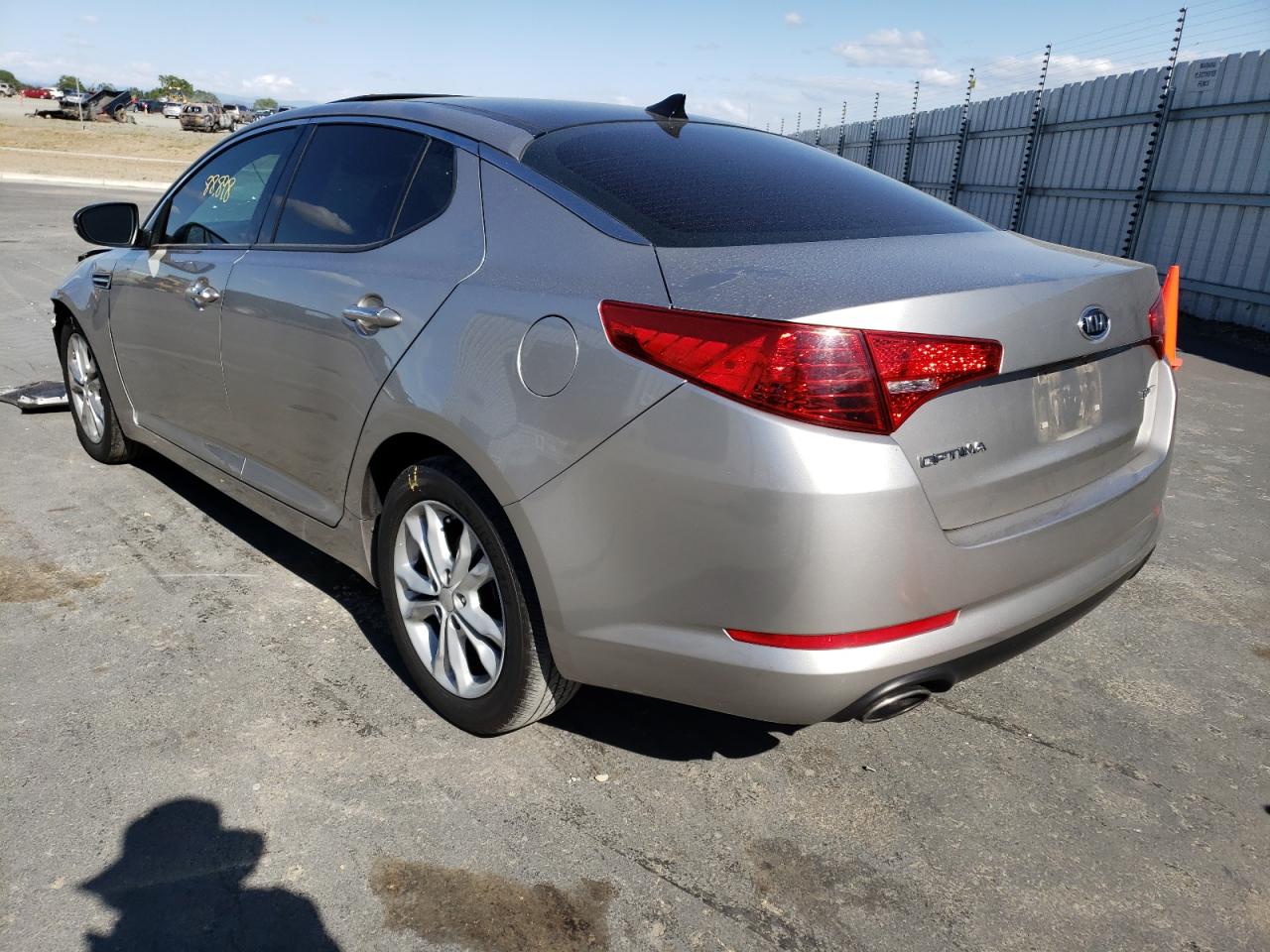 Photo 3 from auction – 2012 KIA OPTIMA EX with VIN 5XXGN4A7XCG083748