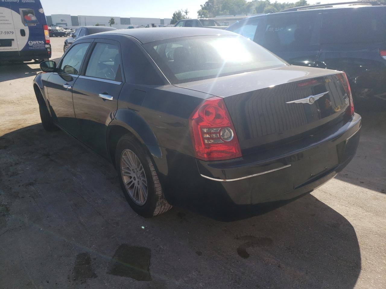 Photo 3 from auction – 2010 CHRYSLER 300 TOURIN with VIN 2C3CA4CD6AH105126