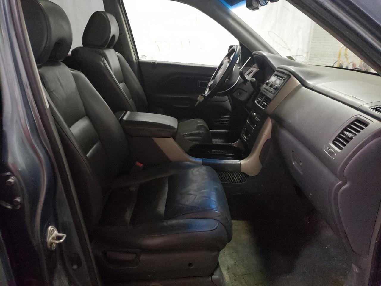Photo 5 from auction – 2007 HONDA PILOT EXL with VIN 2HKYF18637H522490