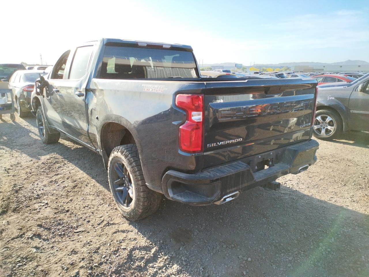 Photo 3 from auction – 2021 CHEVROLET SILVERADO with VIN 1GCPYCEF1MZ234722