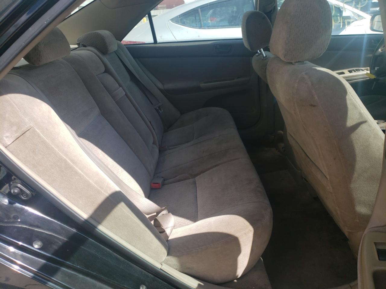 Photo 6 from auction – 2002 TOYOTA CAMRY LE with VIN 4T1BE32K62U010520