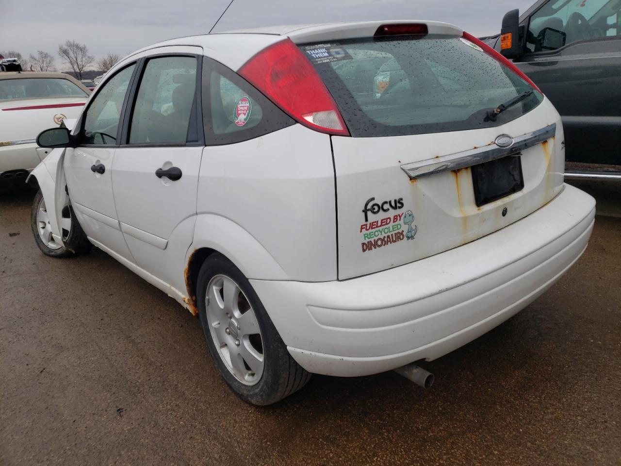 Photo 3 from auction – 2002 FORD FOCUS ZX5 with VIN 3FAFP37332R222886