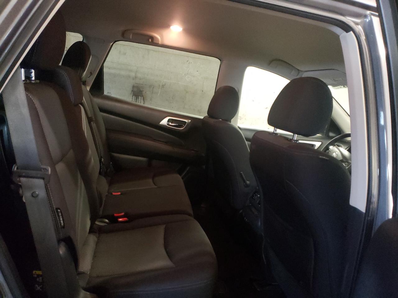 Photo 6 from auction – 2019 NISSAN PATHFINDER with VIN 5N1DR2MM9KC646120