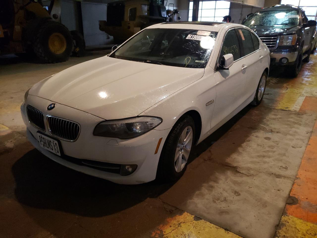 Photo 2 from auction – 2013 BMW 528 XI with VIN WBAXH5C5XDDW11905