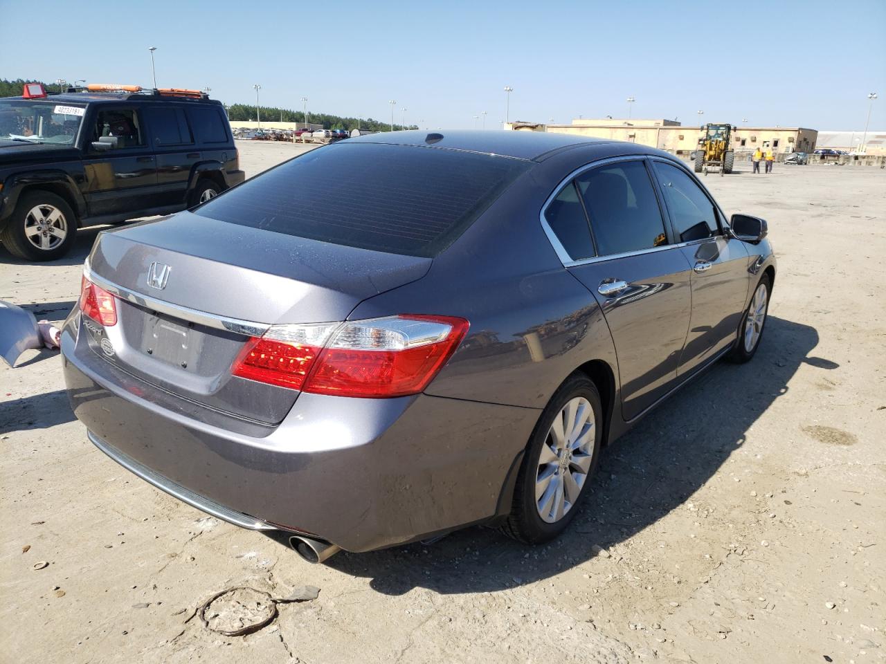 Photo 4 from auction – 2014 HONDA ACCORD EXL with VIN 1HGCR2F82EA221825