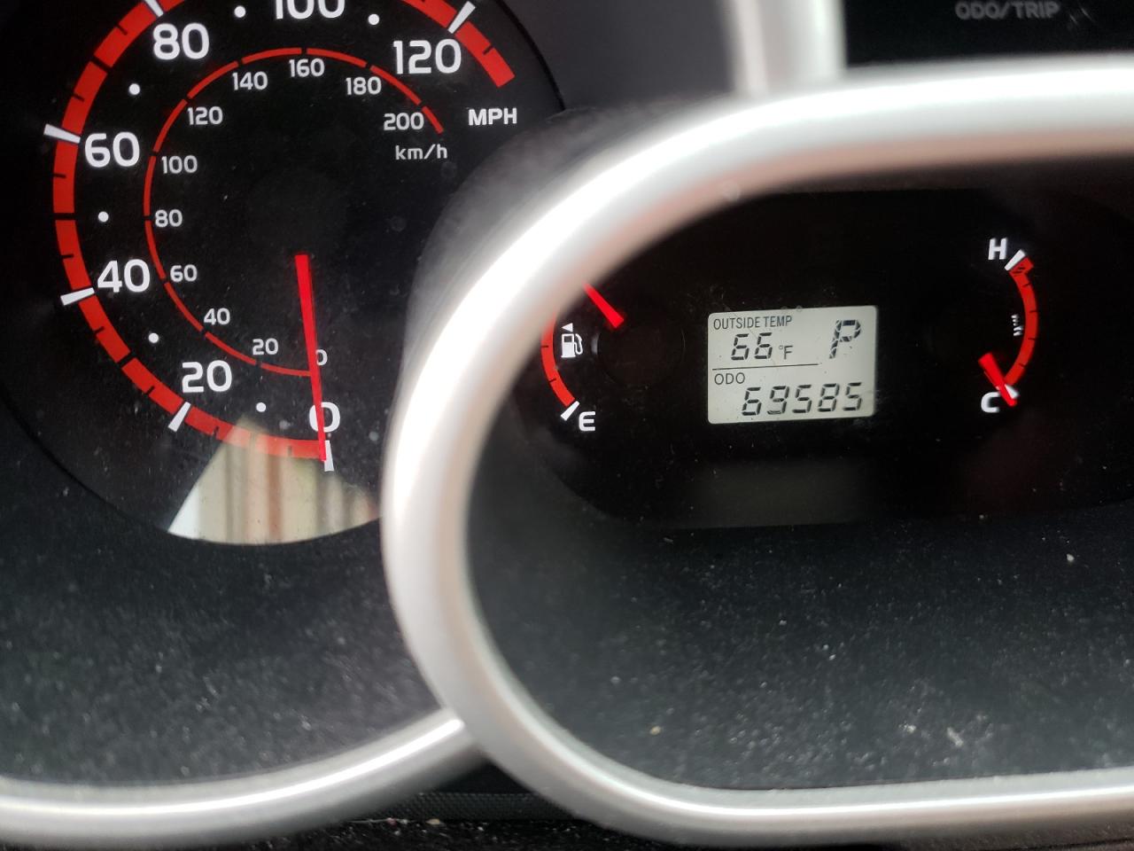 Photo 8 from auction – 2010 PONTIAC VIBE with VIN 5Y2SP6E88AZ410256