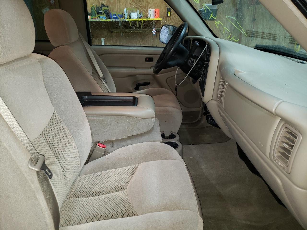 Photo 5 from auction – 2004 CHEVROLET SILVERADO with VIN 1GCEK19T84E205450
