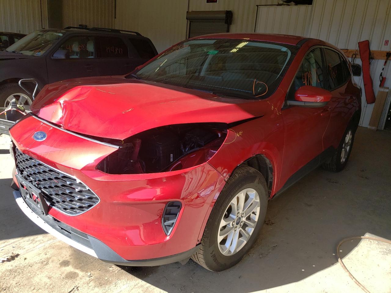 Photo 2 from auction – 2020 FORD ESCAPE SE with VIN 1FMCU9G64LUC73208