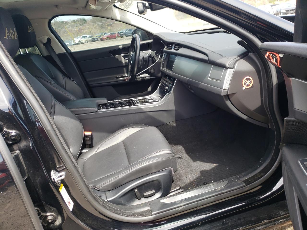 Photo 5 from auction – 2018 JAGUAR XF with VIN SAJBS4FX0JCY70136