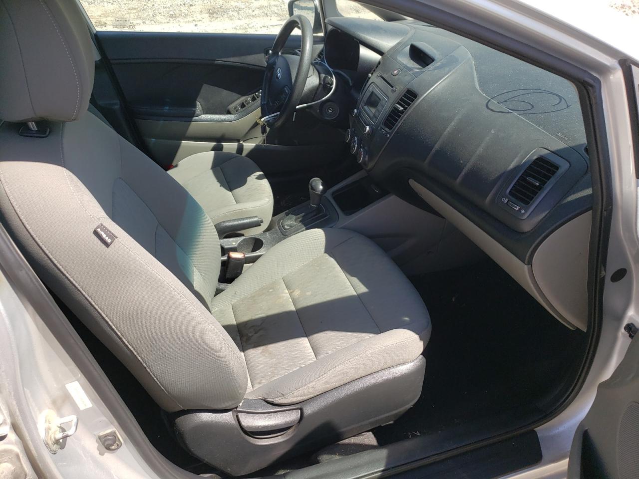 Photo 5 from auction – 2014 KIA FORTE LX with VIN KNAFK4A63E5161366