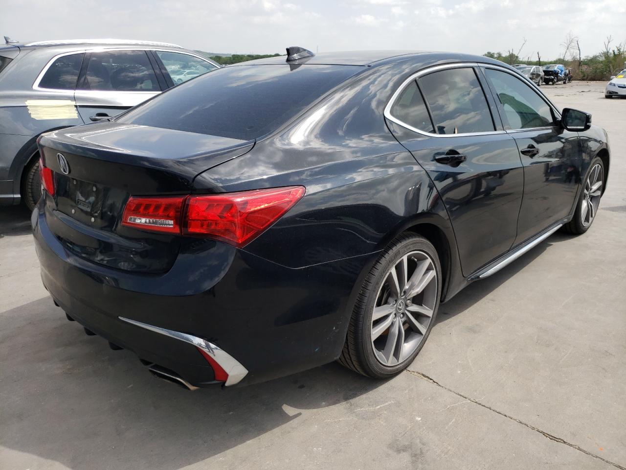 Photo 4 from auction – 2020 ACURA TLX TECHNO with VIN 19UUB2F47LA002796