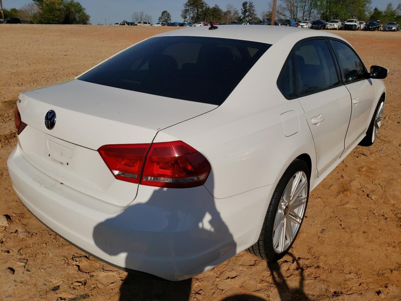 Photo 4 from auction – 2013 VOLKSWAGEN PASSAT S with VIN 1VWAP7A37DC082201