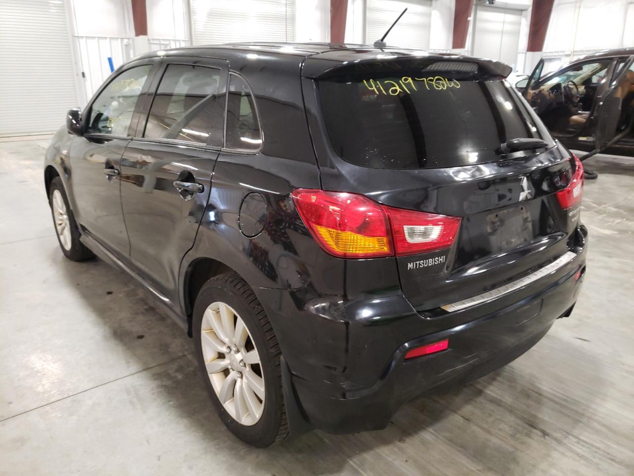 Photo 3 from auction – 2011 MITSUBISHI OUTLANDER with VIN JA4AR4AU2BZ020942