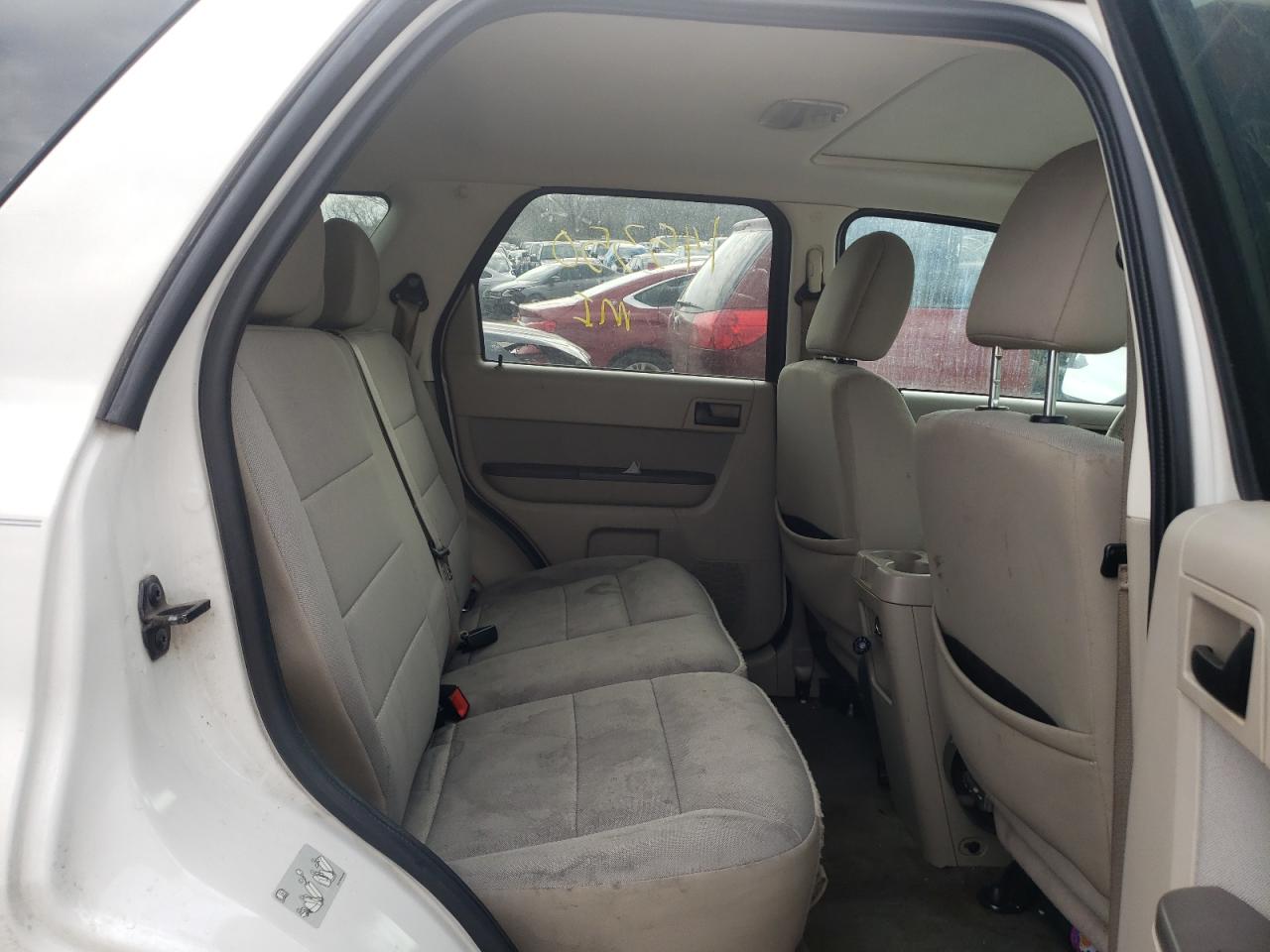 Photo 6 from auction – 2011 FORD ESCAPE XLT with VIN 1FMCU0D77BKA33198