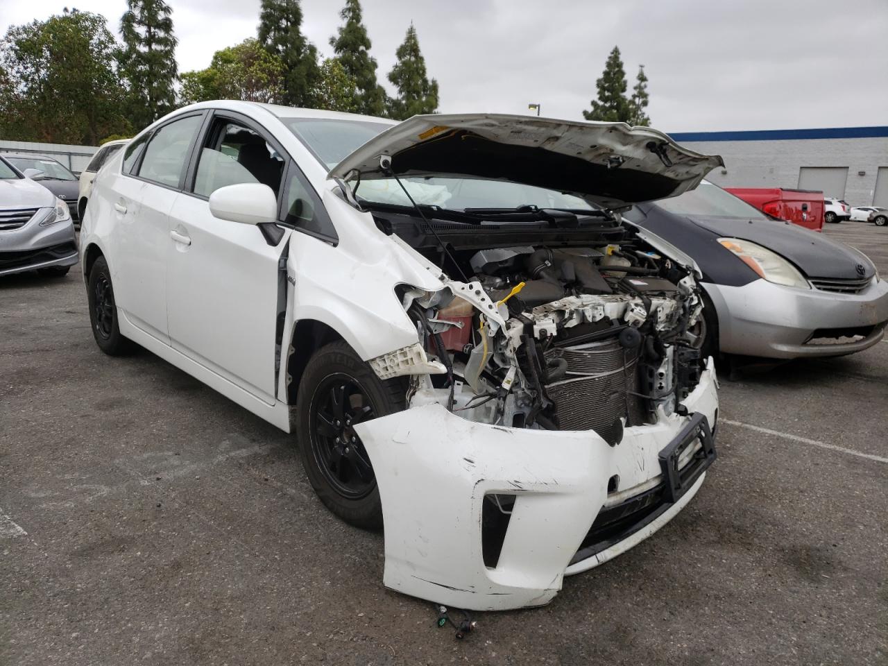 TOYOTA PRIUS 2014 with VIN JTDKN3DU4E0390973 - Photo from auction