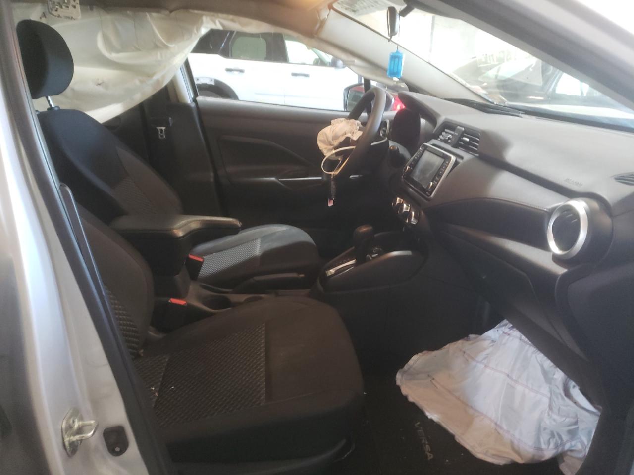 Photo 5 from auction – 2020 NISSAN VERSA S with VIN 3N1CN8DV8LL859513