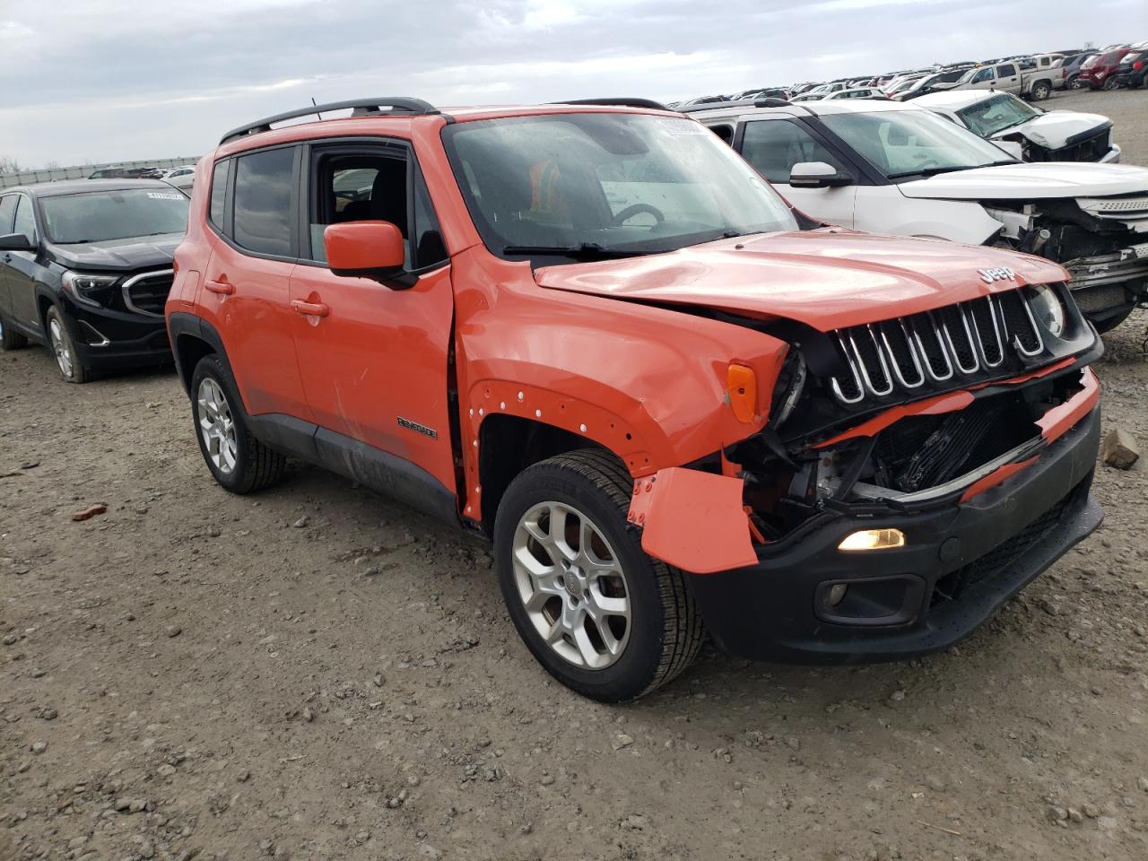 JEEP RENEGADE L 2015 with VIN ZACCJBBT0FPB65708 - Photo from auction