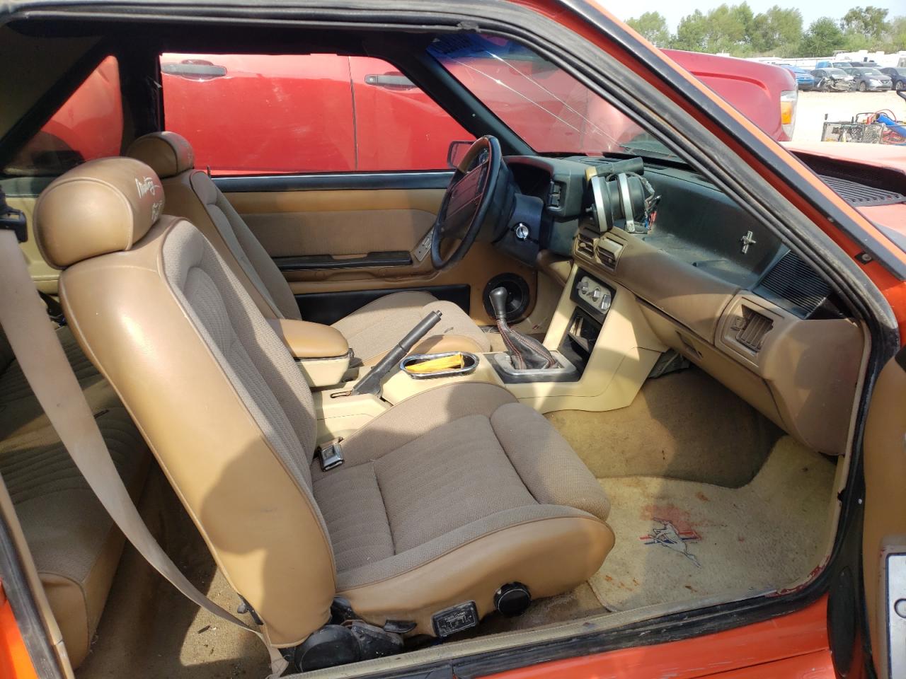 Photo 5 from auction – 1990 FORD MUSTANG GT with VIN 1FACP42E4LF202114